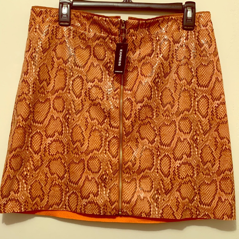 Express o ring Snake print Front zip skirt